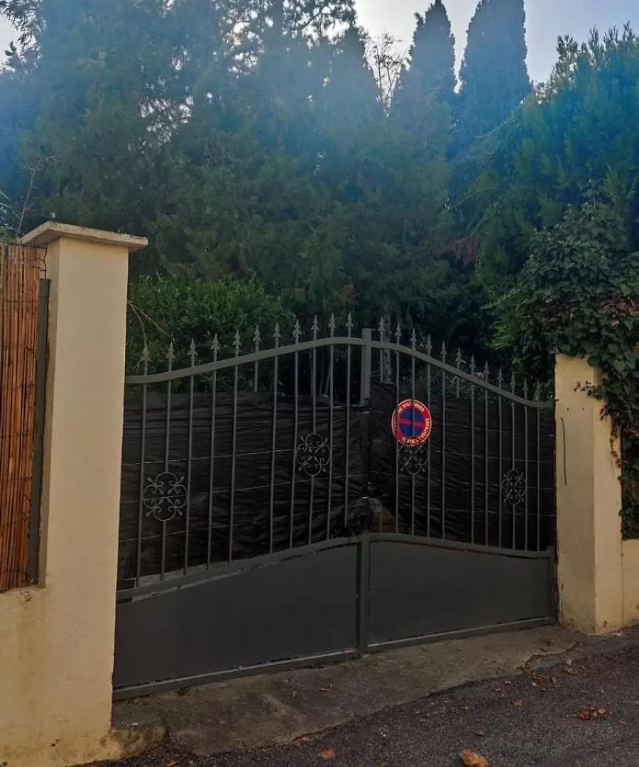 Eco-Refuge La Nuit Etoilee, Calme, Wifi, Cafe, 5 Mn Centre A Pied, Parking Gratuit, Parking Velo Lejlighed Arles Privat bolig